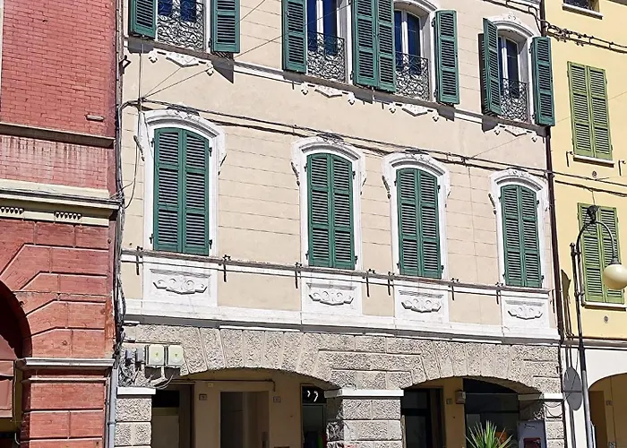 Piazzetta Dante Russi